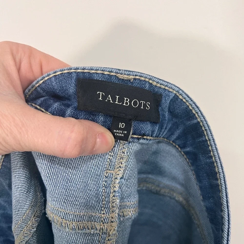 Talbots Denim Skirt Embroidered Floral A-Line Blue‎ Size 10